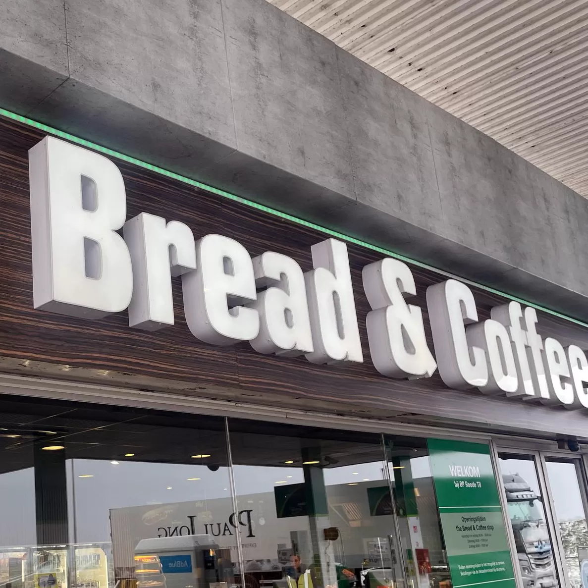 Gevelreclame en reclameborden BP door onze sign specialisten